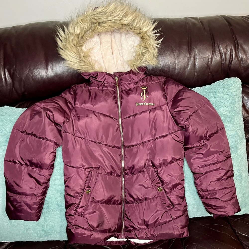 Juicy Couture Girls Burgundy Puff Jacket With Faux Fur Hood. Size 7/8